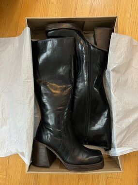 Steve Madden Black Andiee Platform Boots NWT